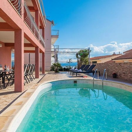 Solaris Holiday Home - Private Pool Stanici Luaran gambar