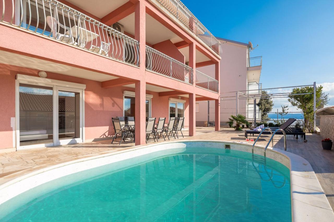 Solaris Holiday Home - Private Pool Stanici Luaran gambar