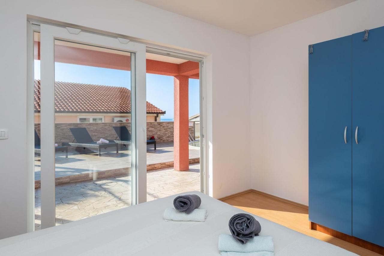 Solaris Holiday Home - Private Pool Stanici Luaran gambar